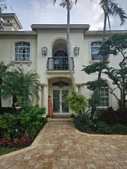 Window washing service in Coral Springs FL