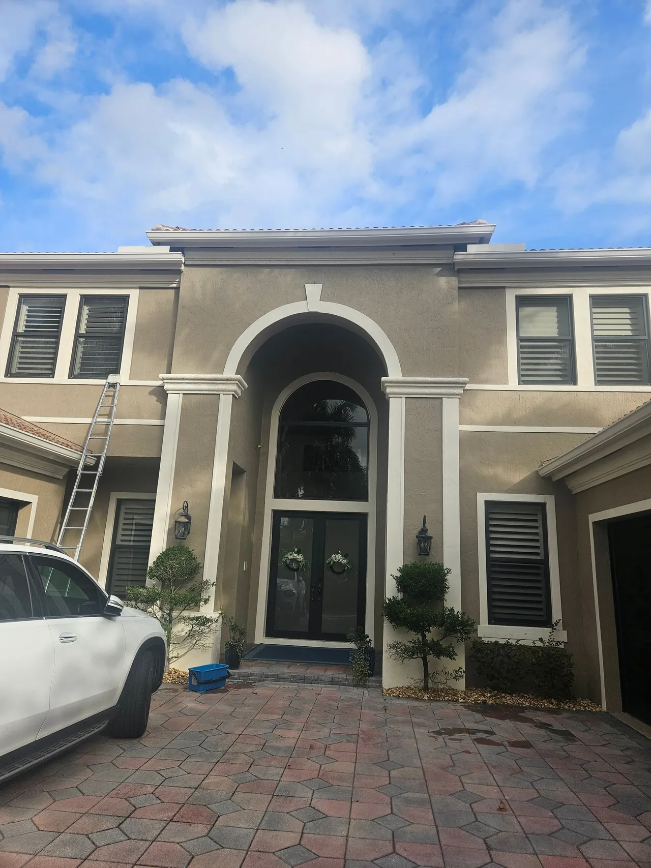 Window washing service in Delray Beach