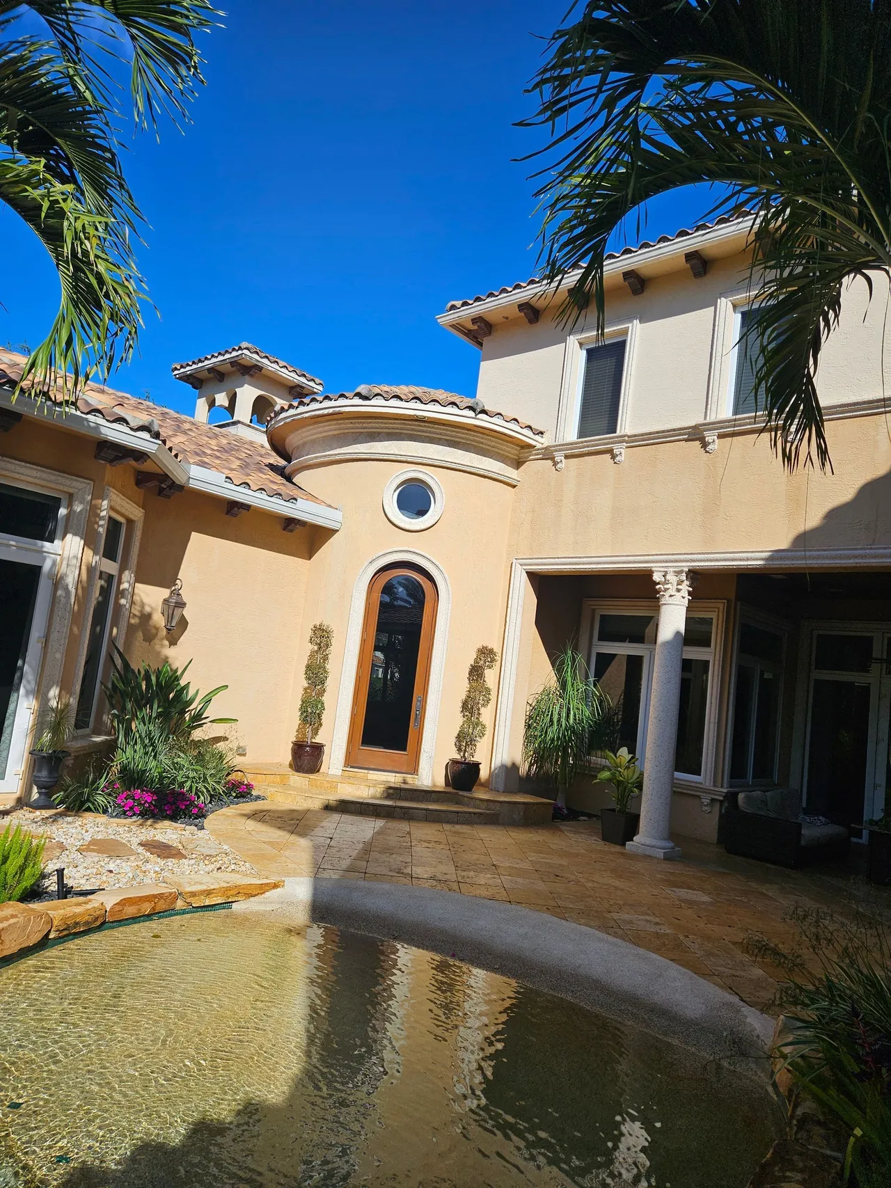 Window washing service in Plantation Acres